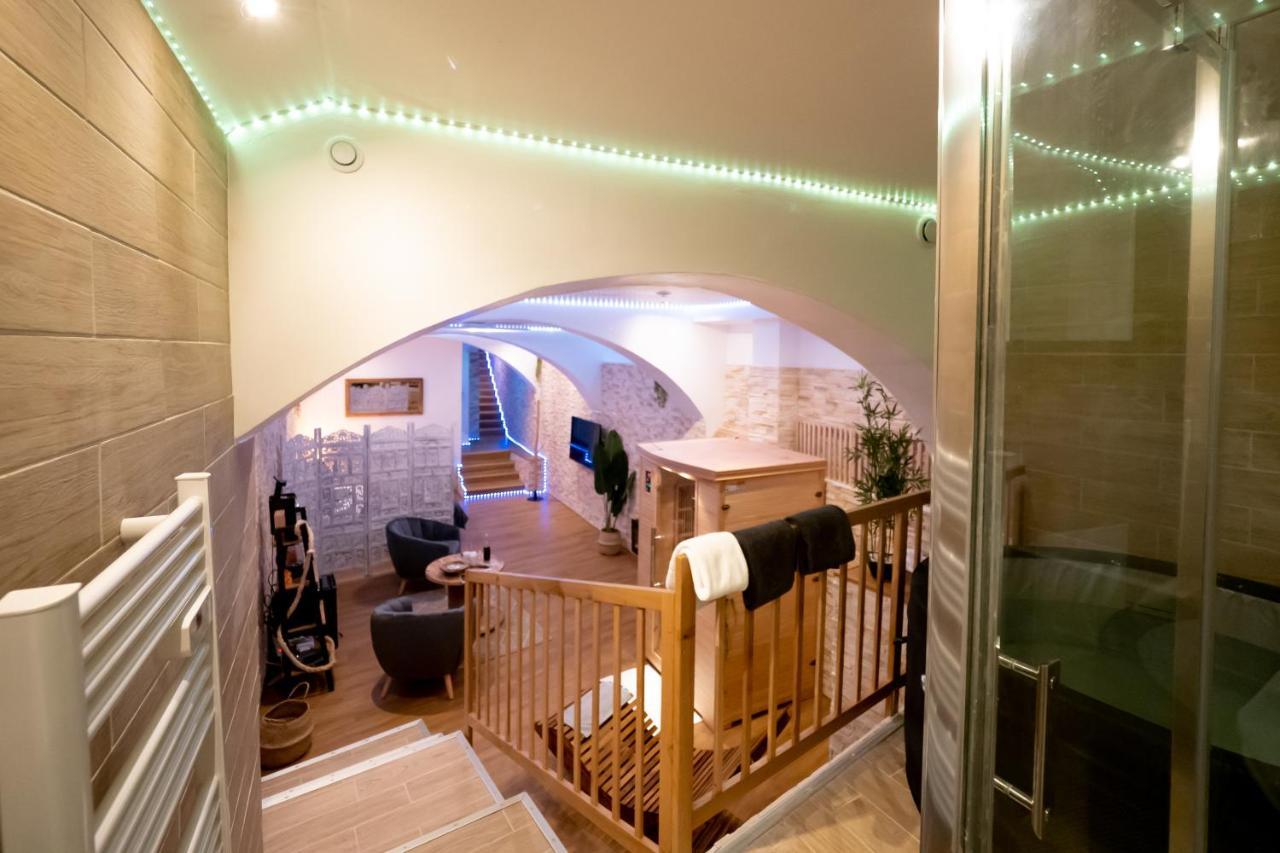 Le Spa De La Cathedrale - Jacuzzi - Sauna - Champagne - Netflix - Wifi Troyes Exteriör bild