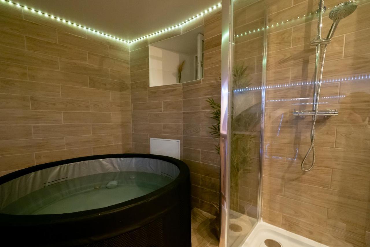 Le Spa De La Cathedrale - Jacuzzi - Sauna - Champagne - Netflix - Wifi Troyes Exteriör bild