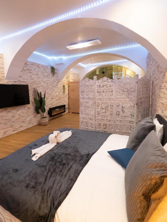 Le Spa De La Cathedrale - Jacuzzi - Sauna - Champagne - Netflix - Wifi Troyes Exteriör bild